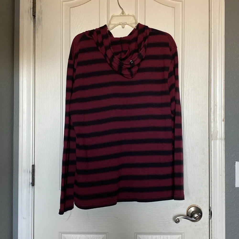 Zoo York Maroon-Black Striped Hooded T-Shirt - Picture 2 of 4